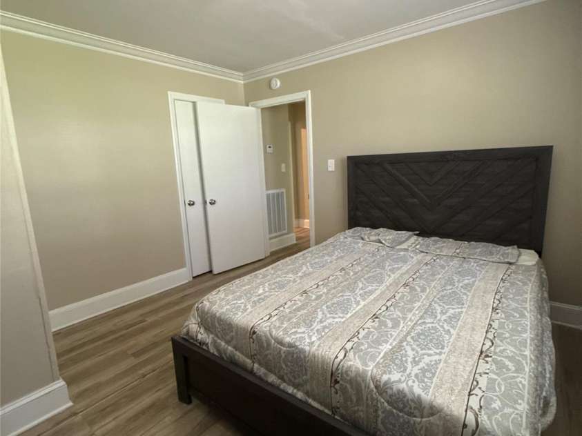 1713 Browns Avenue, Charlotte, NC 28208.  MLS# CAR4355298, YatesRealty ID 12396. 