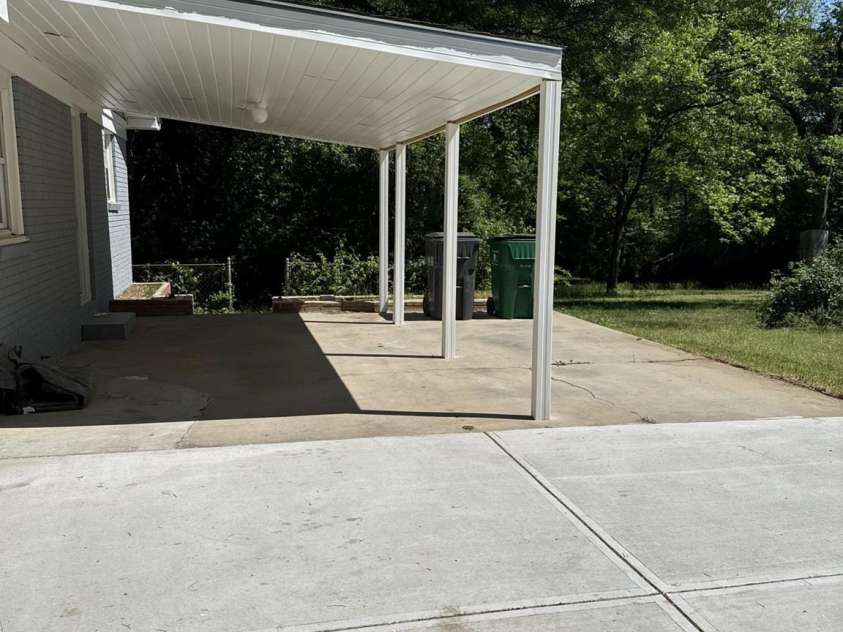1713 Browns Avenue, Charlotte, NC 28208.  MLS# CAR4355298, YatesRealty ID 12396. 