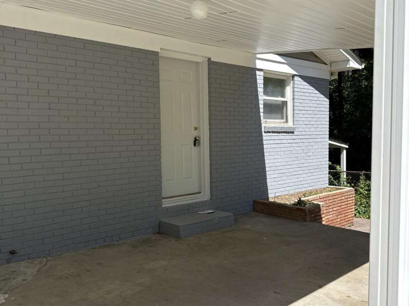 1713 Browns Avenue, Charlotte, NC 28208.  MLS# CAR4355298, YatesRealty ID 12396. 