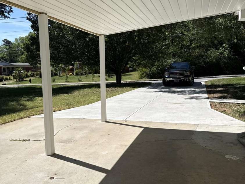1713 Browns Avenue, Charlotte, NC 28208.  MLS# CAR4355298, YatesRealty ID 12396. 