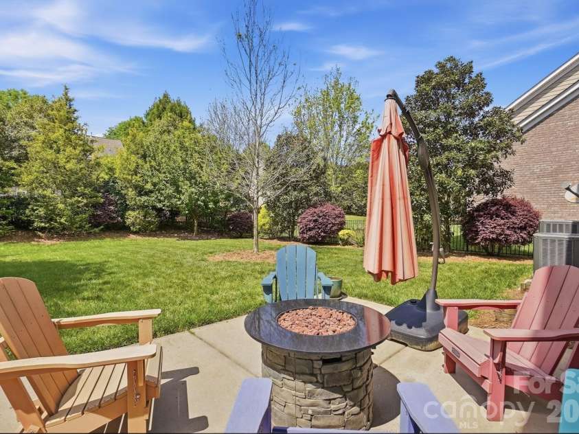 11416 Ashbourne Hall Road, Charlotte, NC 28277.  MLS# CAR4368826, YatesRealty ID 12397. 