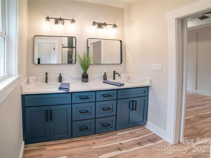 126 Maehill Place, Lenoir, NC 28645.  MLS# CAR4221380, YatesRealty ID 12397. 