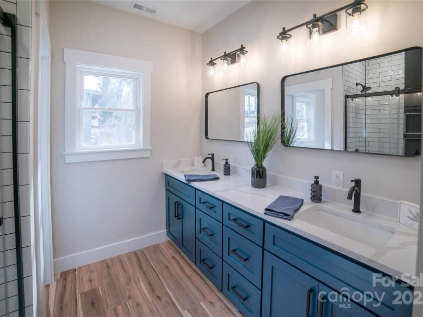 126 Maehill Place, Lenoir, NC 28645.  MLS# CAR4221380, YatesRealty ID 12397. 