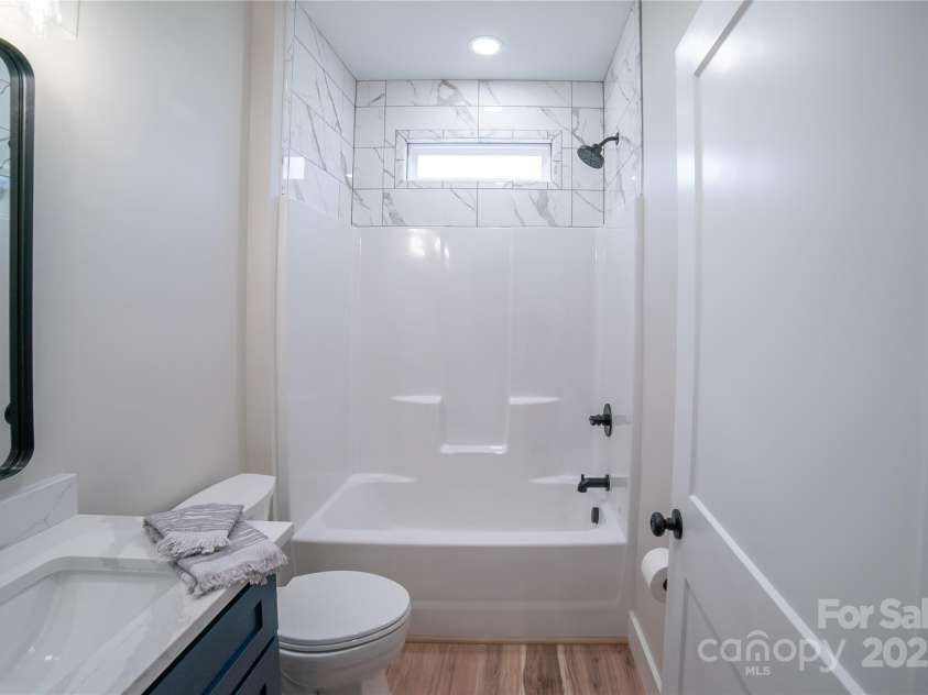 126 Maehill Place, Lenoir, NC 28645.  MLS# CAR4221380, YatesRealty ID 12397. 