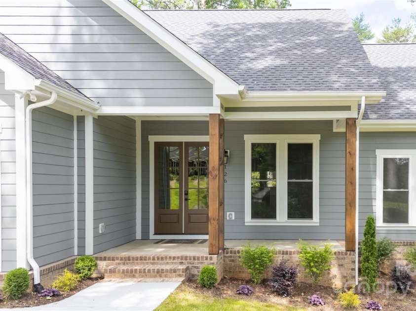 126 Maehill Place, Lenoir, NC 28645.  MLS# CAR4221380, YatesRealty ID 12397. 