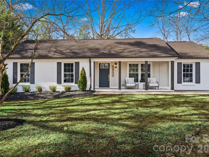 6900 Valley Haven Drive, Charlotte, NC 28211.  MLS# CAR4346108, YatesRealty ID 12397. 6900 Valley Haven - enhanced saturation
