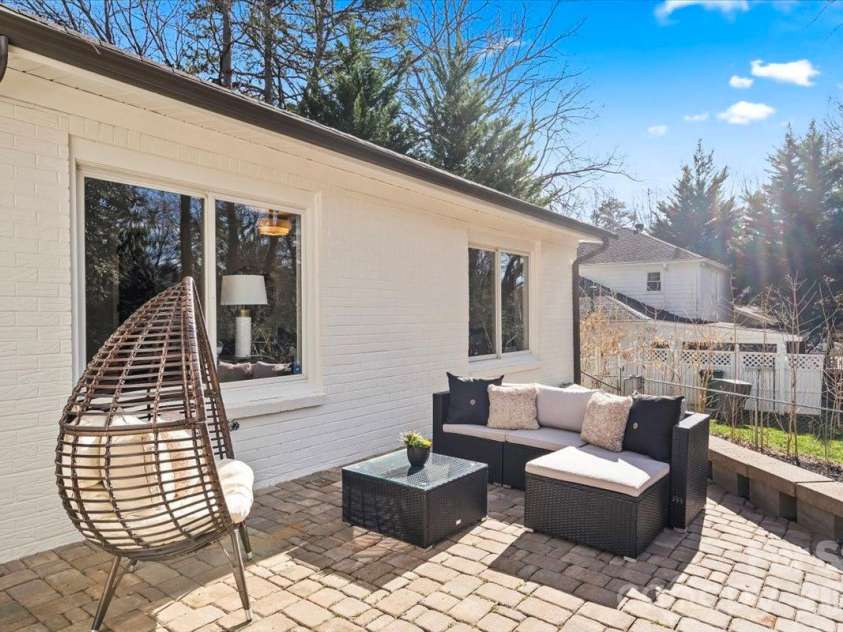 6900 Valley Haven Drive, Charlotte, NC 28211.  MLS# CAR4346108, YatesRealty ID 12397. 