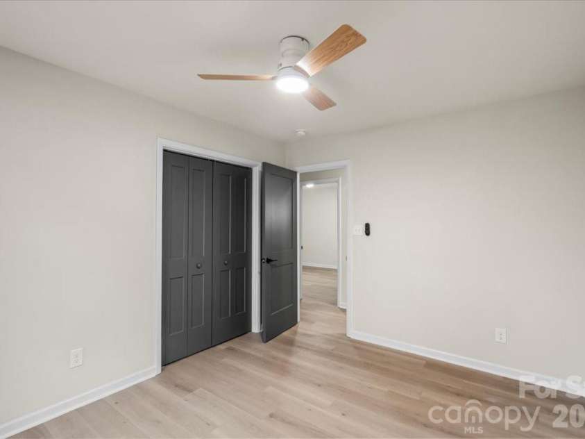 6900 Valley Haven Drive, Charlotte, NC 28211.  MLS# CAR4346108, YatesRealty ID 12397. Secondary bedroom 1