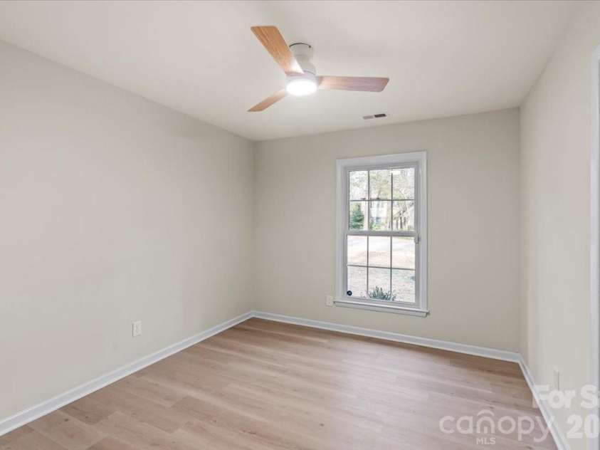 6900 Valley Haven Drive, Charlotte, NC 28211.  MLS# CAR4346108, YatesRealty ID 12397. Secondary bedroom 1