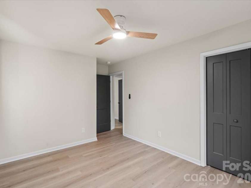 6900 Valley Haven Drive, Charlotte, NC 28211.  MLS# CAR4346108, YatesRealty ID 12397. Secondary bedroom 2
