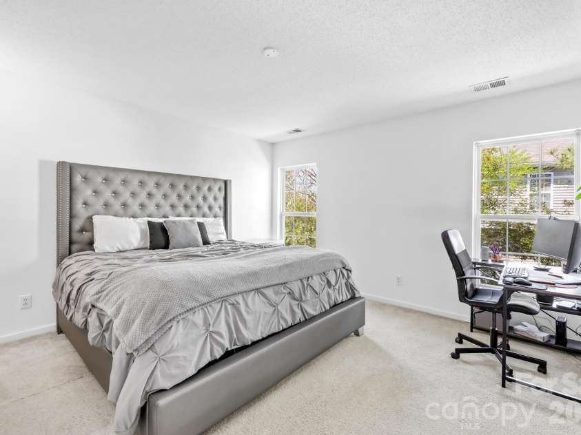 2823 Summergrove Court, Matthews, NC 28105.  MLS# CAR4358016, YatesRealty ID 12398. 