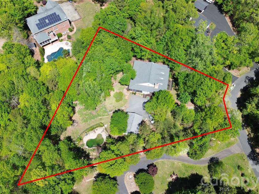 729 Lochaven Road, Waxhaw, NC 28173.  MLS# CAR4344762, YatesRealty ID 12399. 