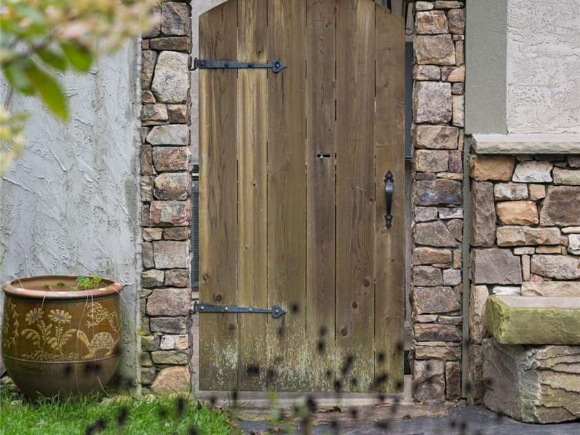 53 Cedar Hill Drive, Asheville, NC 28803.  MLS# CAR4301741, YatesRealty ID 124. 