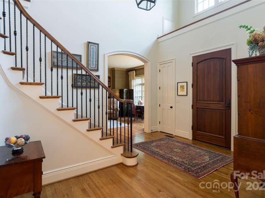 53 Cedar Hill Drive, Asheville, NC 28803.  MLS# CAR4301741, YatesRealty ID 124. Foyer