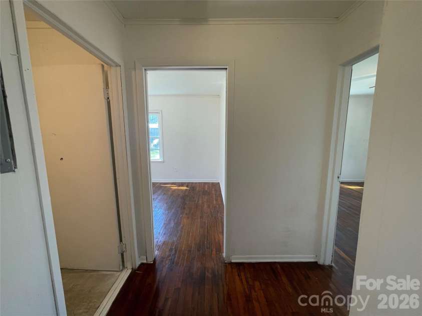 51 Robinson Street, Waynesville, NC 28786.  MLS# CAR4288484, YatesRealty ID 12400. 