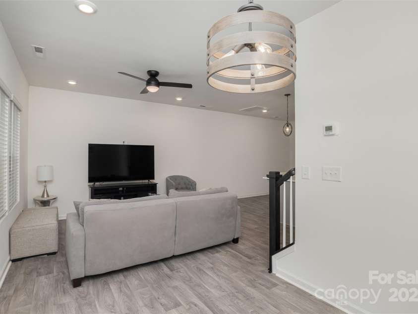 2004 Crooked Oak Lane, York, SC 29745.  MLS# CAR4230482, YatesRealty ID 12402. 