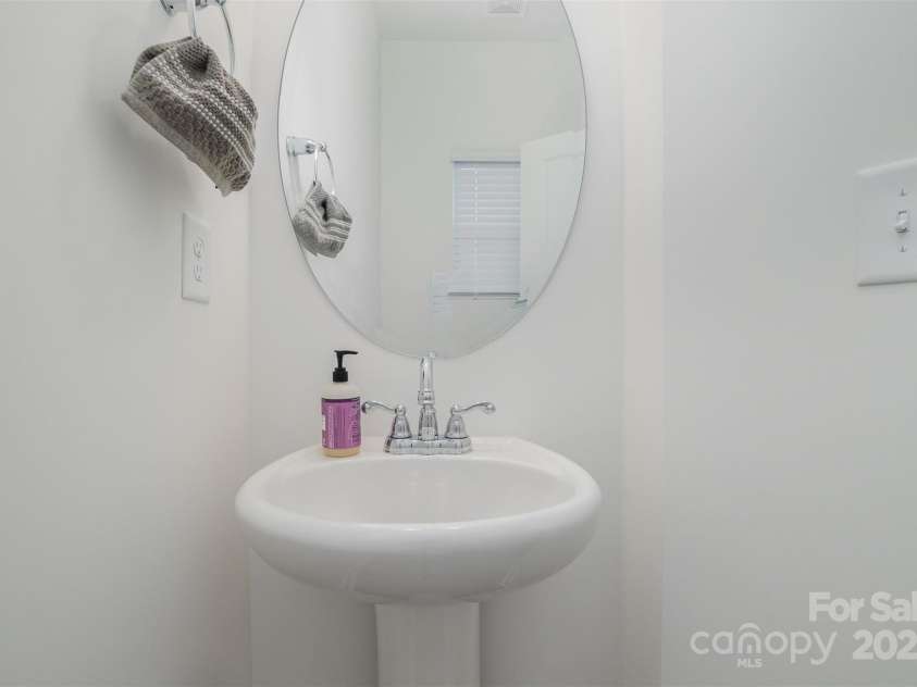 2004 Crooked Oak Lane, York, SC 29745.  MLS# CAR4230482, YatesRealty ID 12402. 