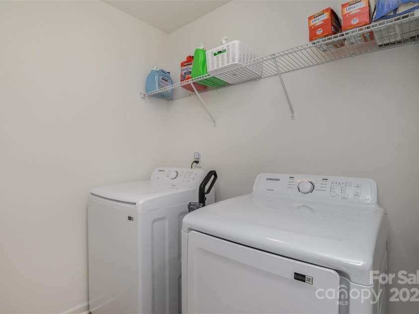 2004 Crooked Oak Lane, York, SC 29745.  MLS# CAR4230482, YatesRealty ID 12402. 