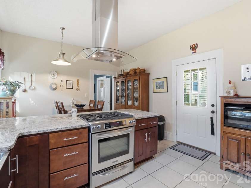 502 South Street, Gastonia, NC 28052.  MLS# CAR4358539, YatesRealty ID 12402. 
