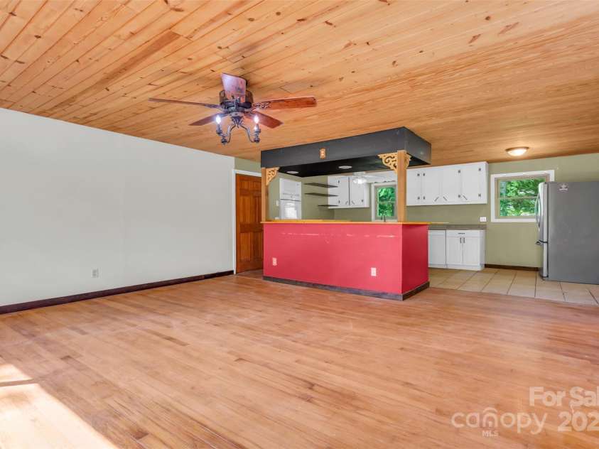 81 Julia Street, Columbus, NC 28722.  MLS# CAR4249289, YatesRealty ID 12403. 