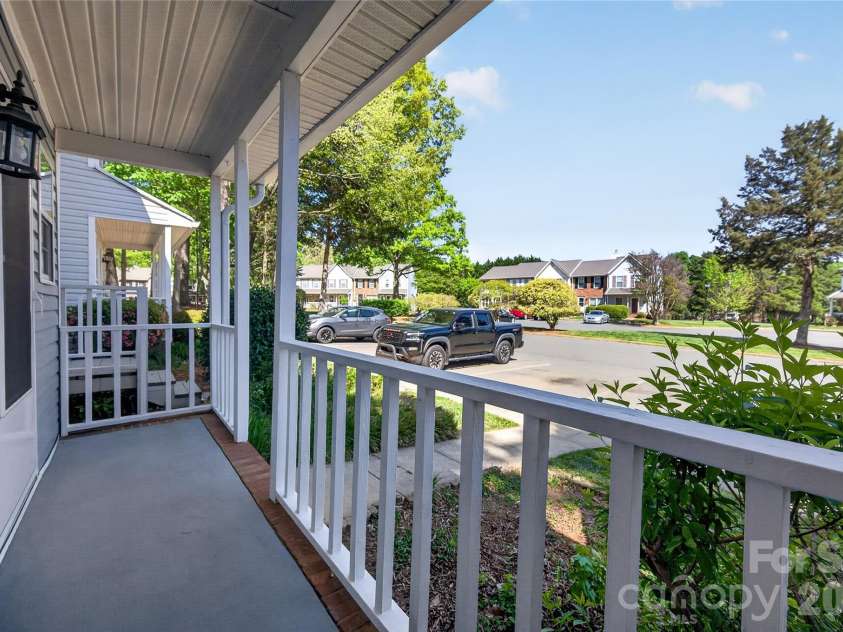 8214 Circle Tree Lane, Charlotte, NC 28277.  MLS# CAR4366640, YatesRealty ID 12404. 