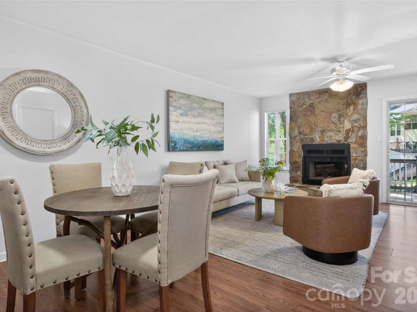 8214 Circle Tree Lane, Charlotte, NC 28277.  MLS# CAR4366640, YatesRealty ID 12404. 