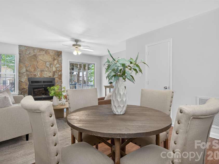 8214 Circle Tree Lane, Charlotte, NC 28277.  MLS# CAR4366640, YatesRealty ID 12404. 
