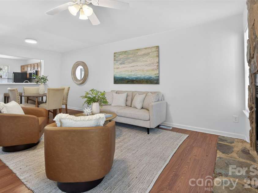 8214 Circle Tree Lane, Charlotte, NC 28277.  MLS# CAR4366640, YatesRealty ID 12404. 