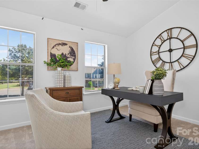 8214 Circle Tree Lane, Charlotte, NC 28277.  MLS# CAR4366640, YatesRealty ID 12404. 