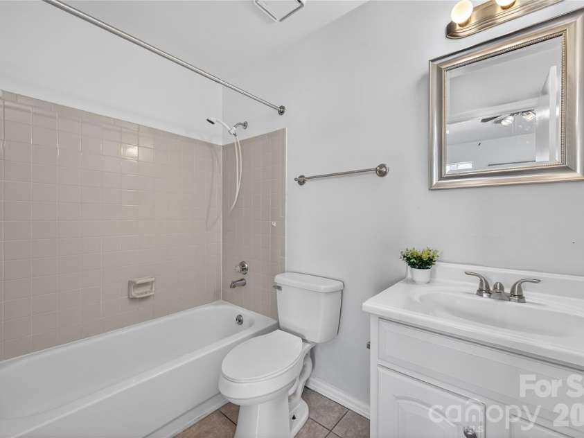 8214 Circle Tree Lane, Charlotte, NC 28277.  MLS# CAR4366640, YatesRealty ID 12404. 