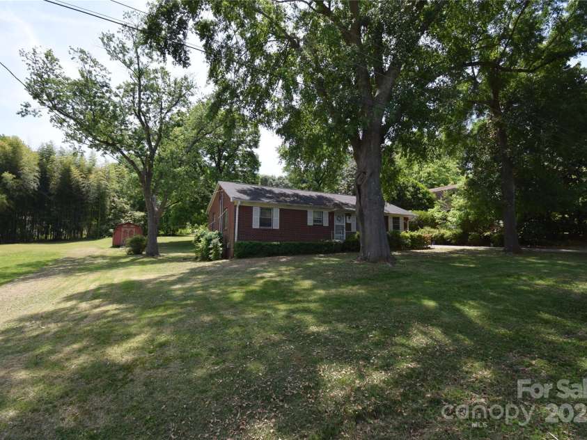 2427 Rhyneland Street, Gastonia, NC 28054.  MLS# CAR4195488, YatesRealty ID 12405. 