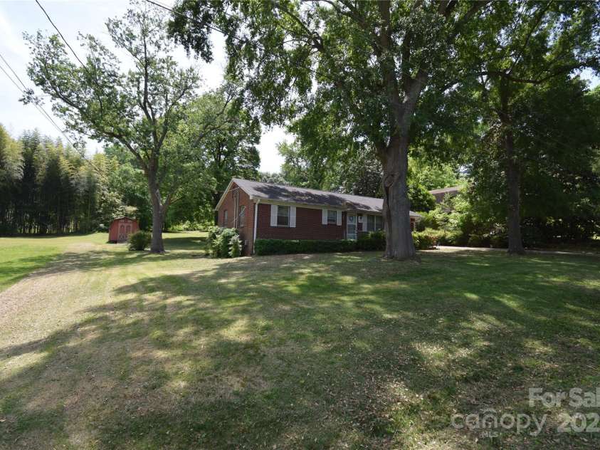 2427 Rhyneland Street, Gastonia, NC 28054.  MLS# CAR4195488, YatesRealty ID 12405. 
