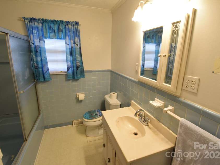 2427 Rhyneland Street, Gastonia, NC 28054.  MLS# CAR4195488, YatesRealty ID 12405. 