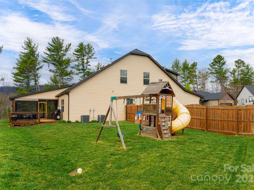 316 Wild Ginger Court, Weaverville, NC 28787.  MLS# CAR4245855, YatesRealty ID 12406. 