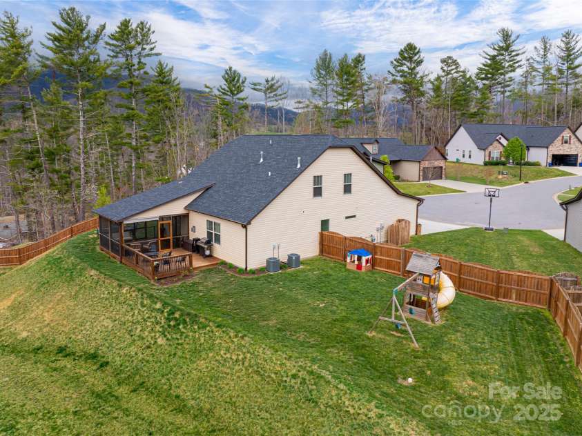316 Wild Ginger Court, Weaverville, NC 28787.  MLS# CAR4245855, YatesRealty ID 12406. 