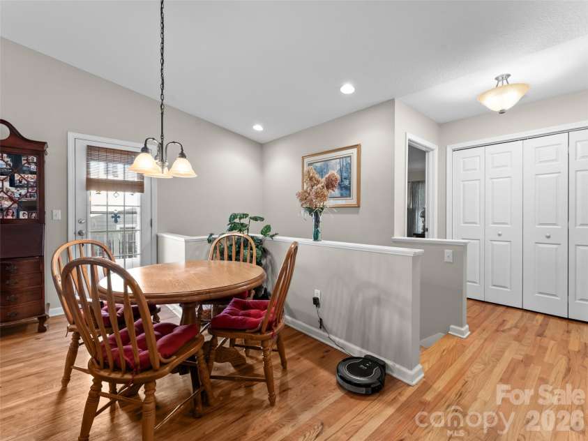 40 Spring Village Lane, Hendersonville, NC 28739.  MLS# CAR4360781, YatesRealty ID 12406. 