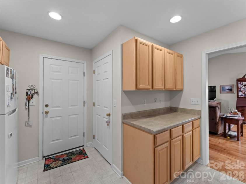 40 Spring Village Lane, Hendersonville, NC 28739.  MLS# CAR4360781, YatesRealty ID 12406. 