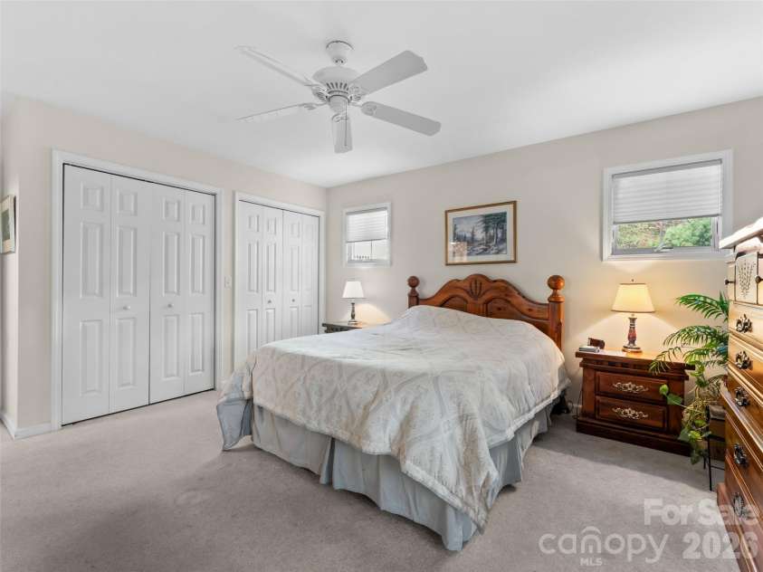 40 Spring Village Lane, Hendersonville, NC 28739.  MLS# CAR4360781, YatesRealty ID 12406. 