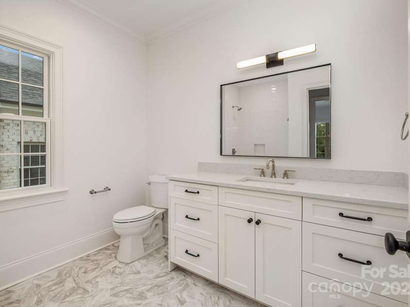 4004 Nettie Court, Charlotte, NC 28211.  MLS# CAR4224277, YatesRealty ID 12408. Bathroom - For Representation