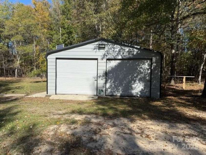 7159 Rev Melvin Adams Drive, Kershaw, SC 29067.  MLS# CAR4320576, YatesRealty ID 12408. 
