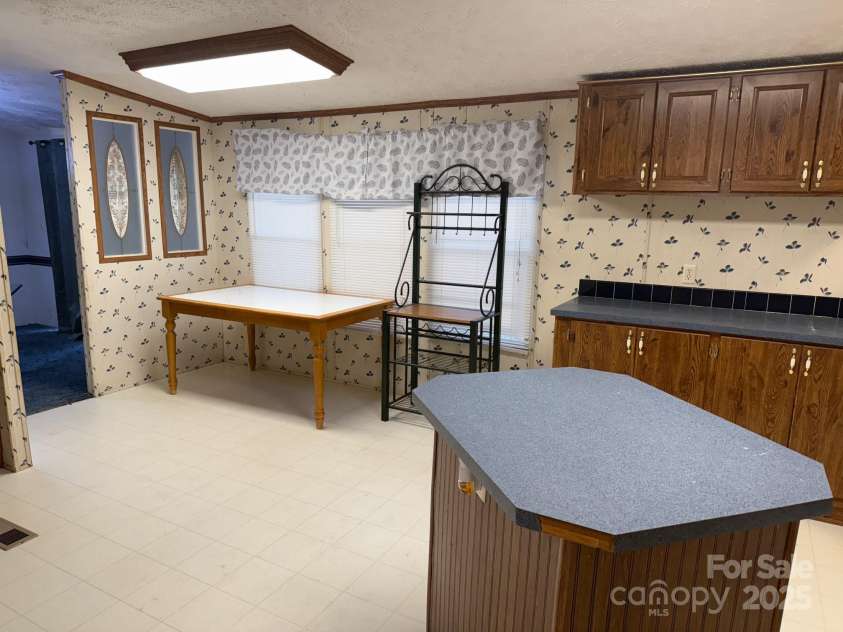 7159 Rev Melvin Adams Drive, Kershaw, SC 29067.  MLS# CAR4320576, YatesRealty ID 12408. 