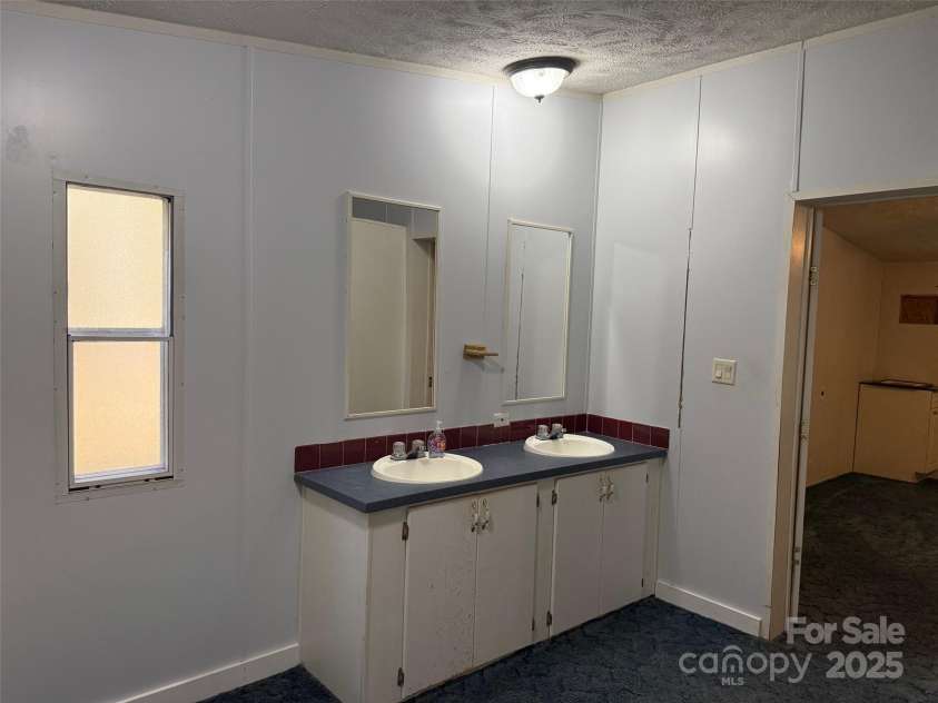 7159 Rev Melvin Adams Drive, Kershaw, SC 29067.  MLS# CAR4320576, YatesRealty ID 12408. 