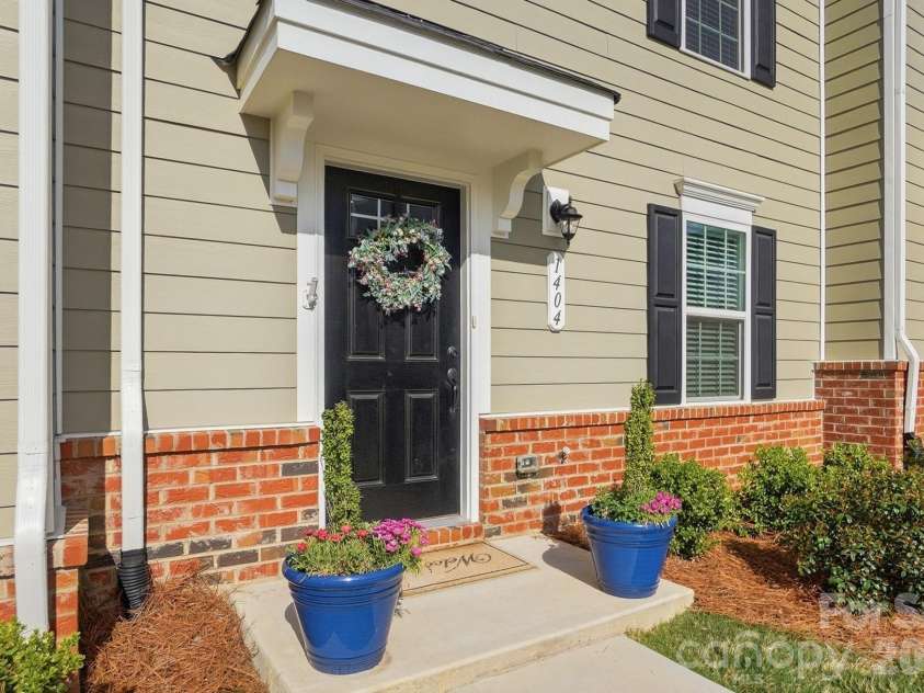 1404 May Apple Drive, Matthews, NC 28104.  MLS# CAR4363590, YatesRealty ID 12409. 