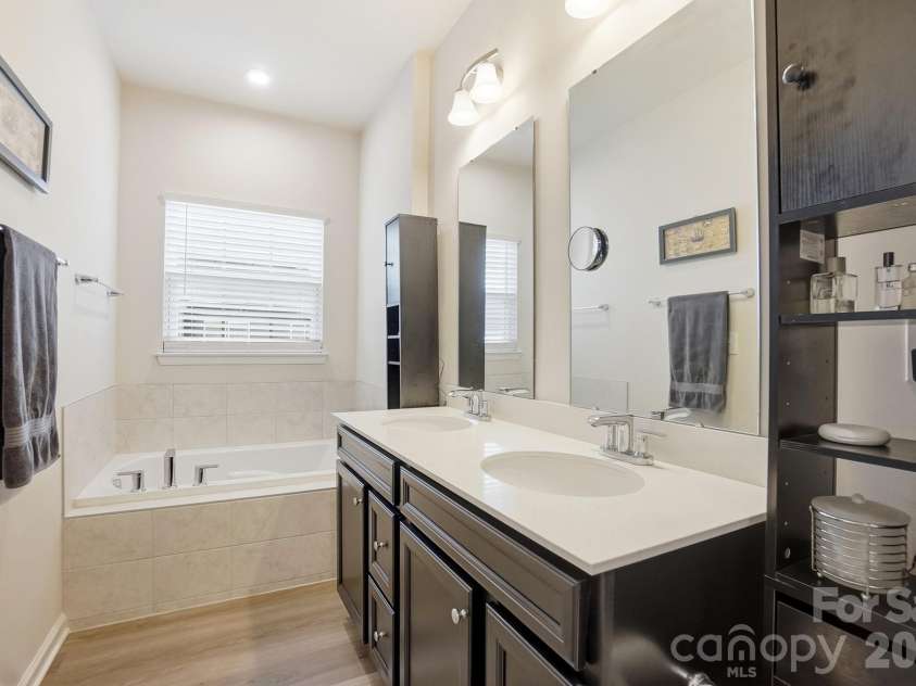 1404 May Apple Drive, Matthews, NC 28104.  MLS# CAR4363590, YatesRealty ID 12409. 