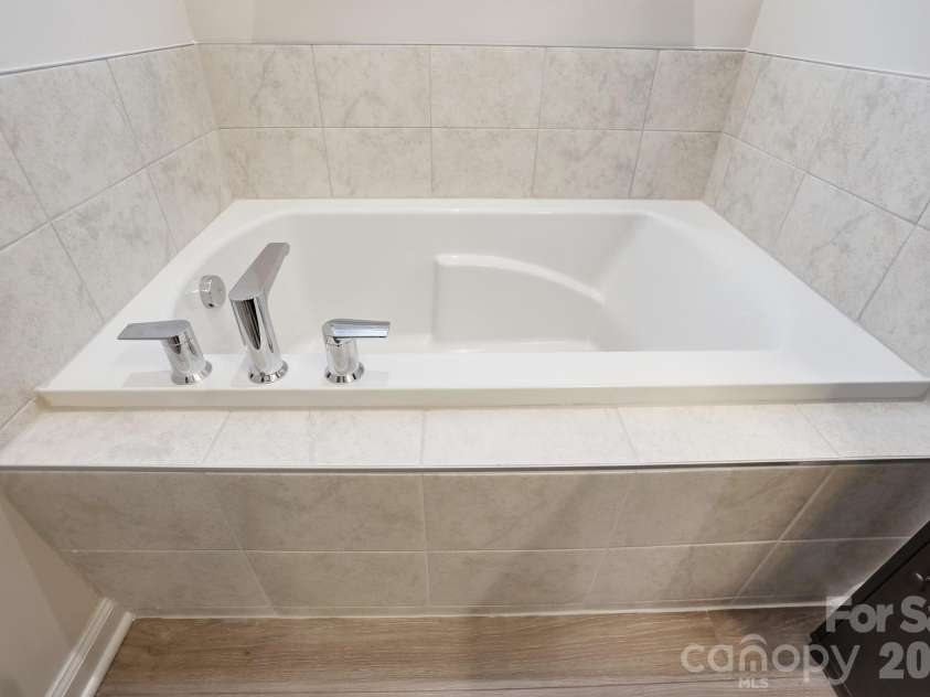 1404 May Apple Drive, Matthews, NC 28104.  MLS# CAR4363590, YatesRealty ID 12409. 