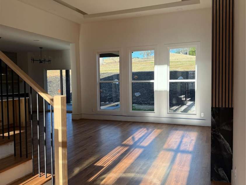 963 North Shore Drive, Hickory, NC 28601.  MLS# CAR4216047, YatesRealty ID 12409. 