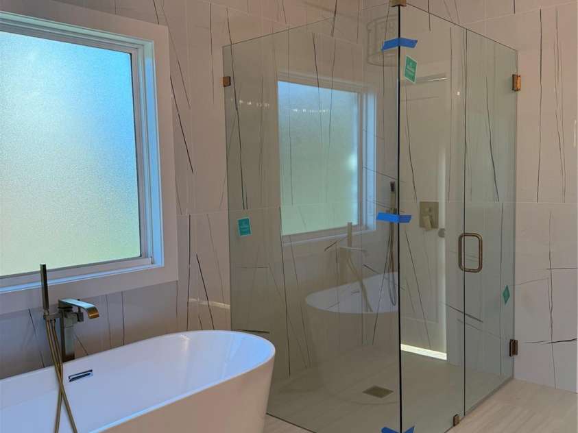 963 North Shore Drive, Hickory, NC 28601.  MLS# CAR4216047, YatesRealty ID 12409. 