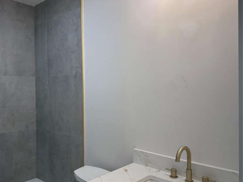 963 North Shore Drive, Hickory, NC 28601.  MLS# CAR4216047, YatesRealty ID 12409. 