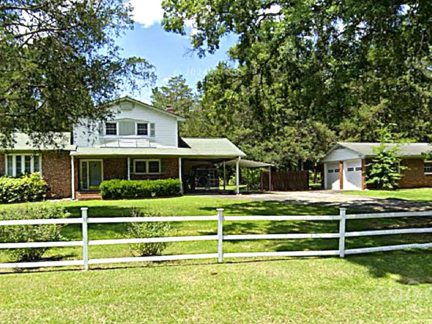 752 Cedar Lane, Chester, SC 29706.  MLS# CAR4329829, YatesRealty ID 1241. 