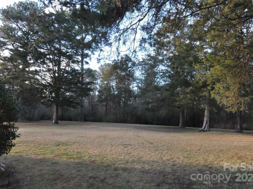 752 Cedar Lane, Chester, SC 29706.  MLS# CAR4329829, YatesRealty ID 1241. 